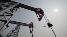 Мировые цены на нефть в среду утром повышаются
