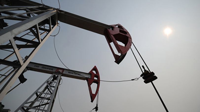 Мировые цены на нефть в среду утром повышаются