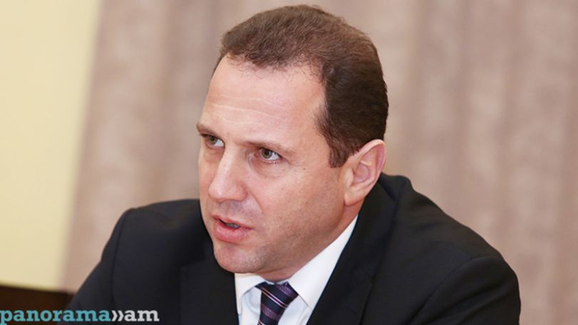 Border situation relatively stable at the moment, Armenia’s defense chief says