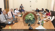 Представитель Сената штата Гавайи провел в парламенте Армении семинар по бюджетному процессу