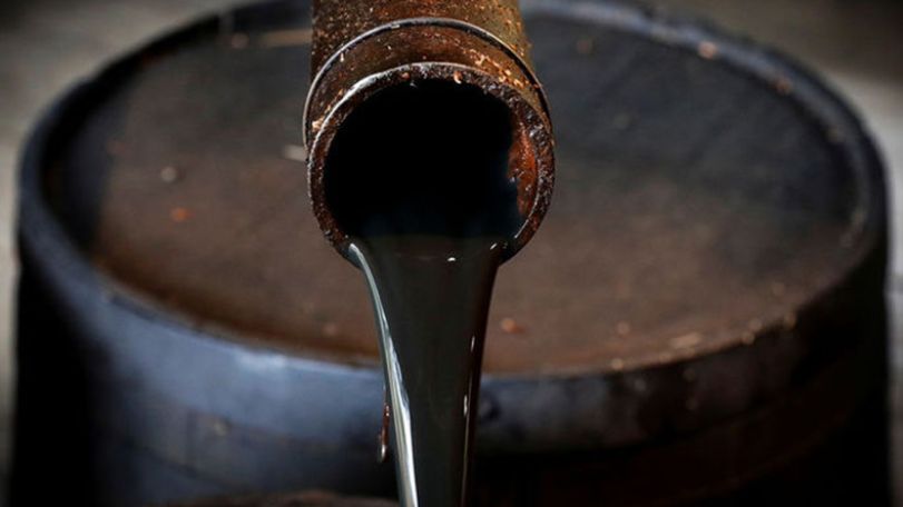 Цены на нефть эталонных марок слабо снижаются в ходе торгов в среду
