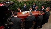 Монсеррат Кабалье похоронили на барселонском кладбище