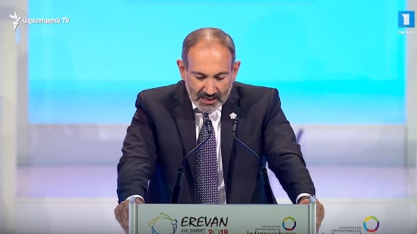 Փաշինյանն առաջարկեց ծափահարություններով ողջունել Շառլ Ազնավուրի ներկայությունը