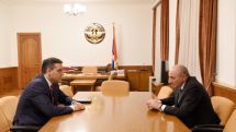 Artsakh president received the Human Rights Defender of Armenia