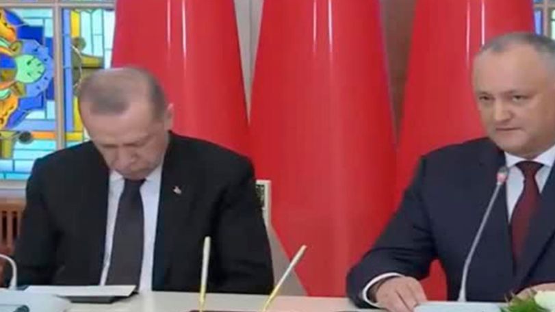 Erdogan fell asleep during the speech of the President of Moldova