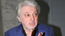 Певец и композитор Вячеслав Добрынин попал в больницу