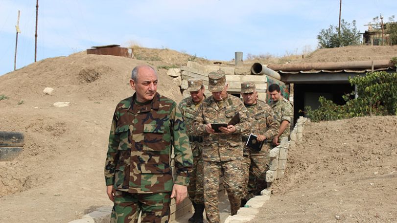 Բակո Սահակյանն այցելել է արցախա-ադրբեջանական սահմանագծի հարավարևելյան հատված