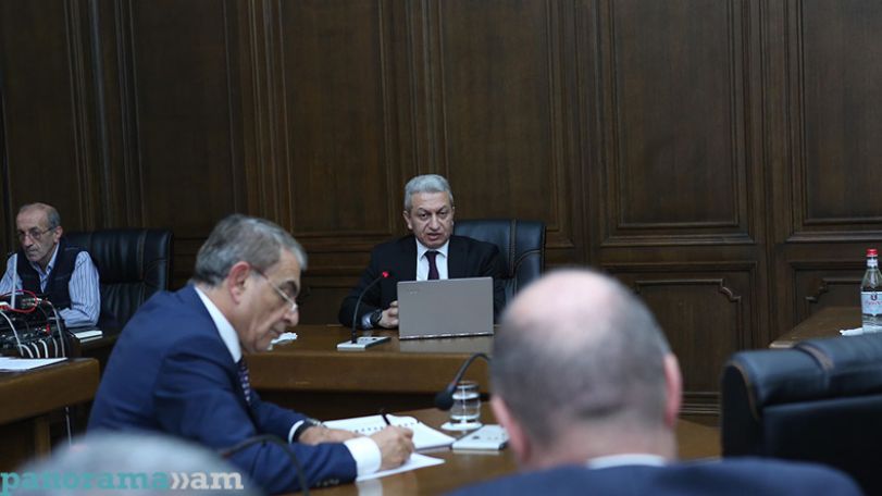 И.о. министра финансов Армении Атом Джанджугазян: Парк служебных автомобилей будет существенно сокращен