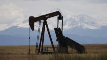 Мировые цены на нефть растут в пятницу утром