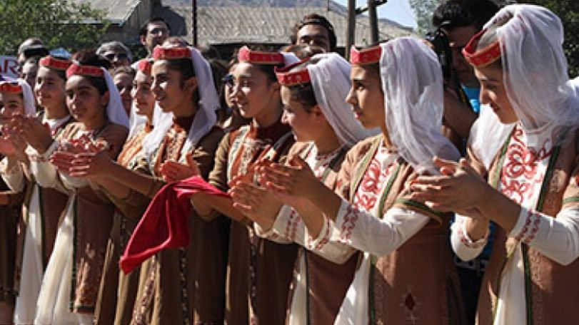 «Դպրոցներում «Ազգային երգ ու պար» առարկան մտցնելը միջոց է հայ երեխային հայեցի հոգեկերտվածք տալու համար». Գինոսյան