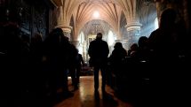 Dutch church holds ongoing service to protect Armenians from deportation