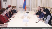 Спикер НС Армении Ара Баблоян представил делегации из Туркменистана программу скрининга новорожденных