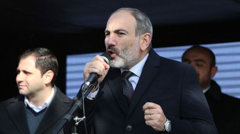 Փաշինյան. Ղարաբաղի Նախագահի մամուլի խոսնակն օր ու մեջ իմ ասածի վերաբերյալ մեկնաբանություն է տալիս, այ քեզ բաաան