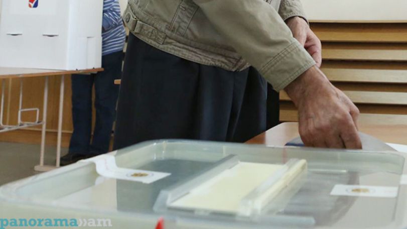 В Армении начались внеочередные парламентские выборы