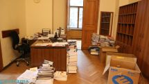 Խորհրդարանում ճամպրուկային տրամադրություններ են. ԱԺ-ն ճանապարհում է հնաբնակներին