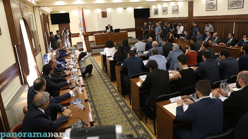 Фракция «Луйс» бьет тревогу: Бюджет Еревана на 2019 год  – регресс даже по сравнению с главным финансовым документом столицы 2018 года