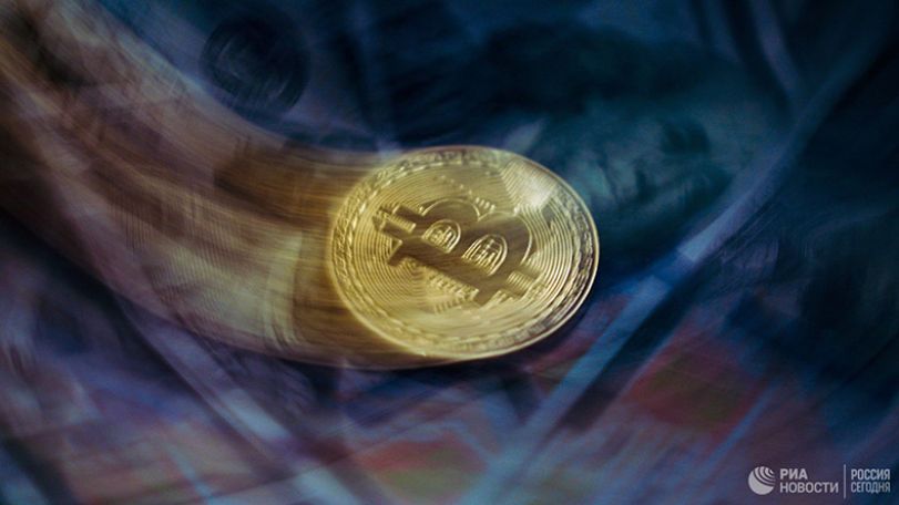 Самая популярная в мире криптовалюта – биткоин – подешевела на 10%