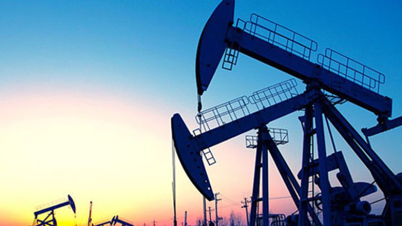 Цены на нефть эталонных марок сдержанно снижаются в ходе азиатских торгов в четверг