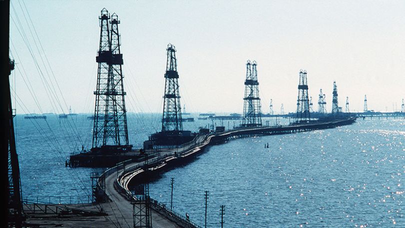 Global oil prices up 2%