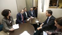 Armenian, Dutch PMs discuss prospects for developing economic ties