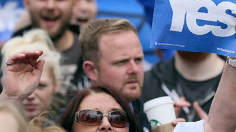 'Clear split: Scottish support “YES” campaign, UK media “NO” movement’