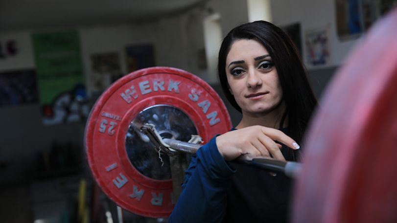 World and European champion Nazik Avdalyan inspires Artsakh weightlifters with masterclass