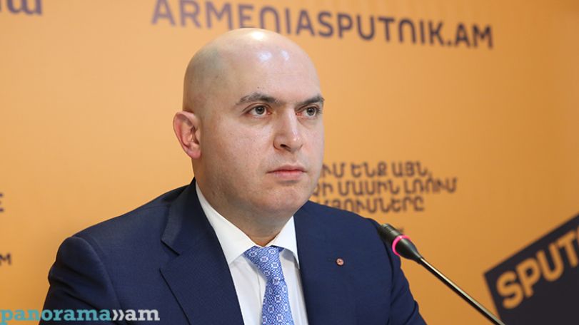 «Результат разделения на своих и чужих»: А. Ашотян прокомментировал инцидент с нападением на Нарека Маляна