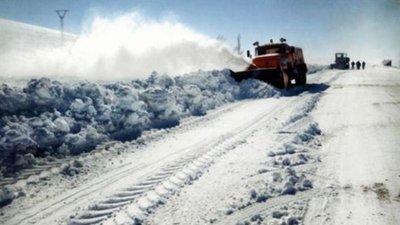 Road condition update: Vardenyats Pass closed for cargo and trailer trucks