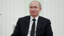Russia passes law to jail people for 15 days for 'disrespecting' government