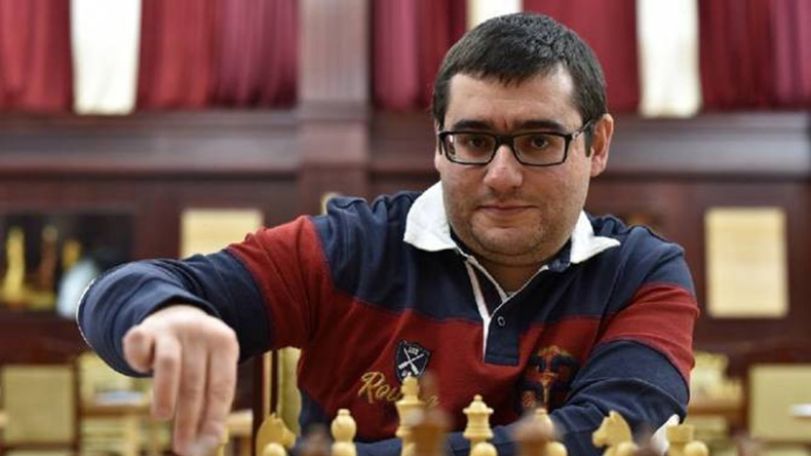 European Chess Championship: Sergei Movsesian is a half point behind the leader