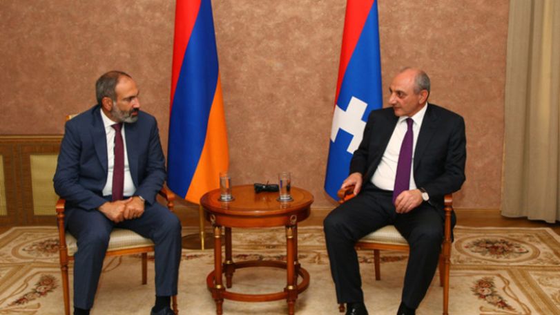 Armenian PM, Artsakh president hold phone conversation
