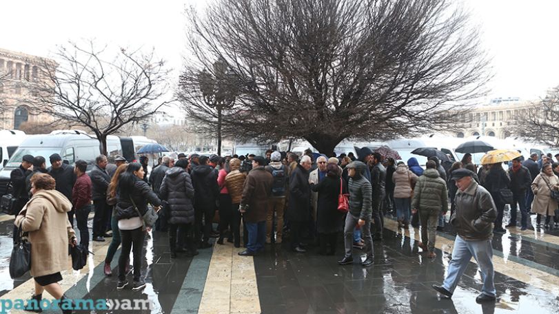 Yerevan Opera House employees protest director’s dismissal outside government HQ