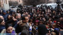 Protesting Yerevan Opera Theater staff ‘satisfied’ with outcomes of meeting with PM