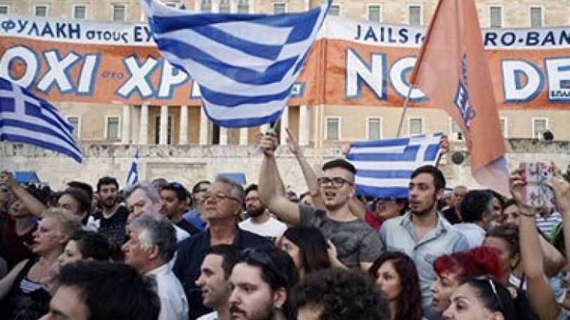 Greece debt crisis: Defiant Tsipras seeks referendum backing