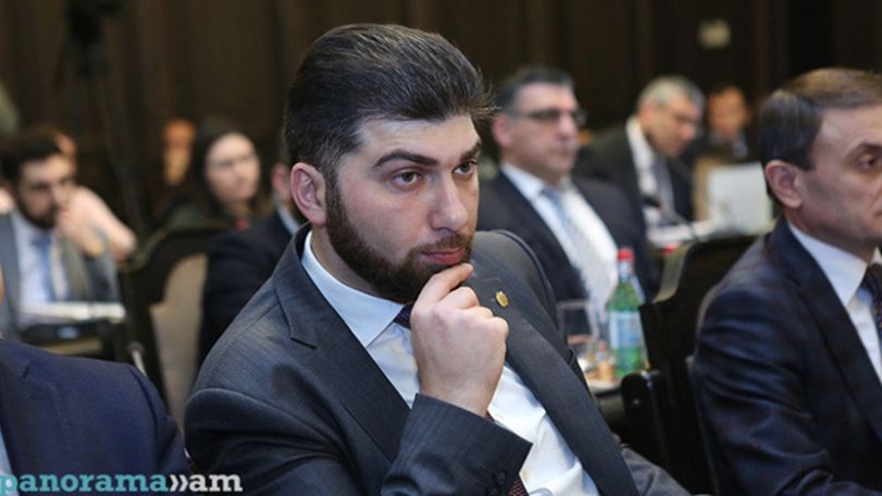 Глава Государственной контрольной службы Армении Давид Санасарян дал показания в суде