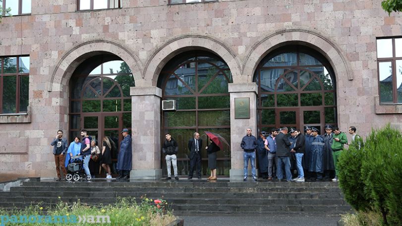 Акция «Во имя справедливого суда»: заблокирован вход в здание Конституционного суда Армении