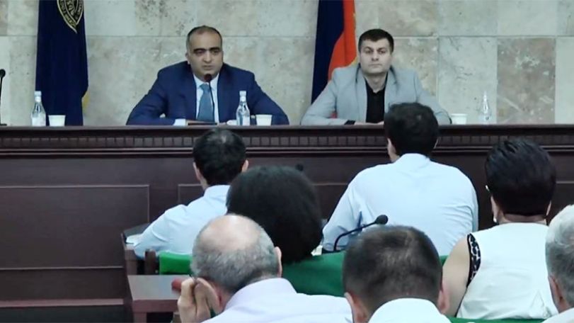 ԵՊՀ ռեկտորի ԺՊ-ի թեկնածուները չեն խոսում հեռանկարային ծրագրերից