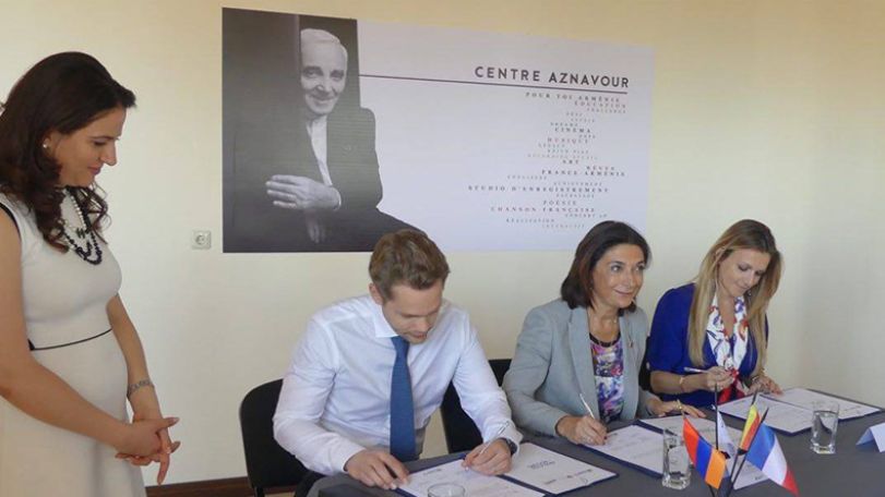 Բյուզին դղյակում բացվել է «Ազնավուր» ցուցադրությունը