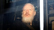 US submits formal Assange extradition request