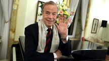 Italian film director Franco Zeffirelli dies at 96