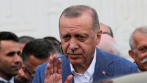 Erdogan’s security guards scuffle with Bosnian border police