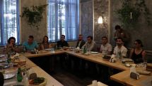 Beeline-ի գլխավոր տնօրենը գործարար նախաճաշ է անցկացրել Առաջնորդության դպրոցի համայնքի շրջանավարտների հետ