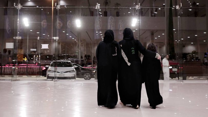 Saudi Arabia lifts travel restrictions on women