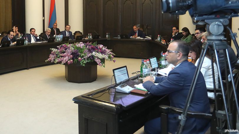 Սինանյանին՝ հաջողություն, աշխատողներին՝ գործազրկություն