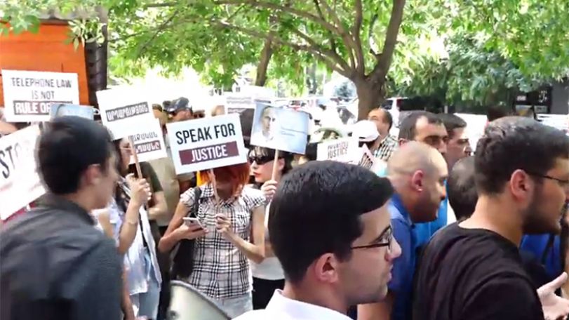 Kocharyan supporters rally outside Ombudsman’s Office