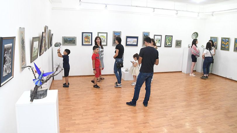 Երիտասարդ արվեստագետի գեղանկարչական գործերը թարմություն են տվել Նարեկացի արվեստի միության ցուցասրահին