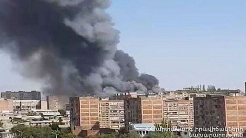 Пожар в здании торгового центра «Малатия Молл» в Ереване: сообщается о пострадавших