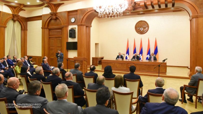 Բակո Սահակյանն ընդունել է ՀՀ ԱԳՆ դիվանագիտական կորպուսի ներկայացուցիչներին