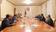 Artsakh president receives French parliamentarians