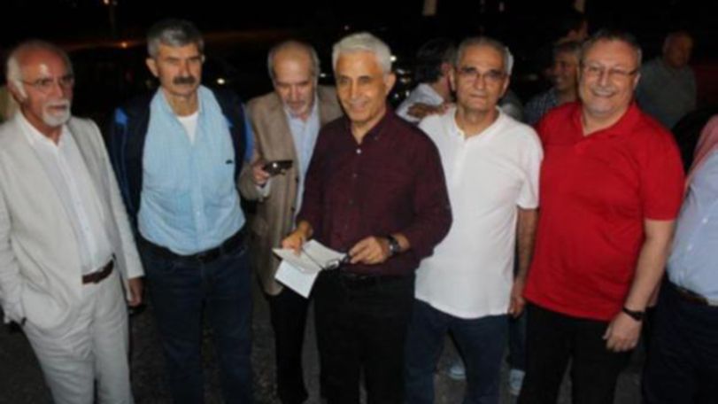 5 opposition newspaper staff released from Turkish prison